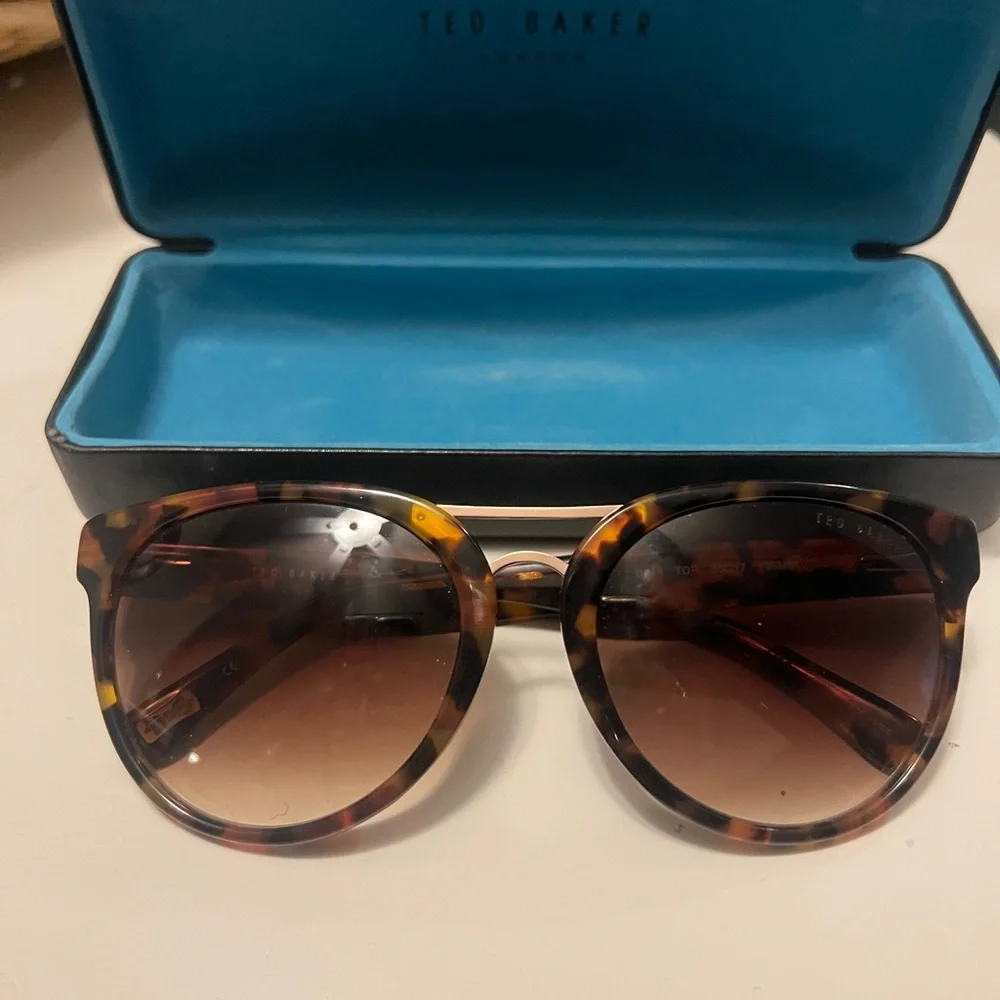 Ted Baker B645 sunglasses woman’s tortoise 55mm gradient brown sunglasses‎